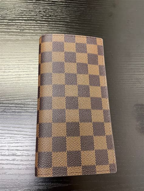 louis vuitton wallet checkered.